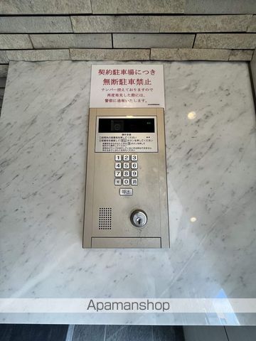 グランカリテ大阪城EASTの外観写真