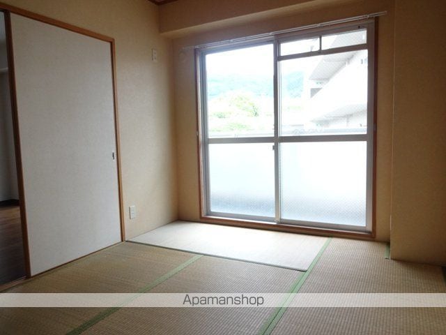メゾン新石切2番館の内装写真