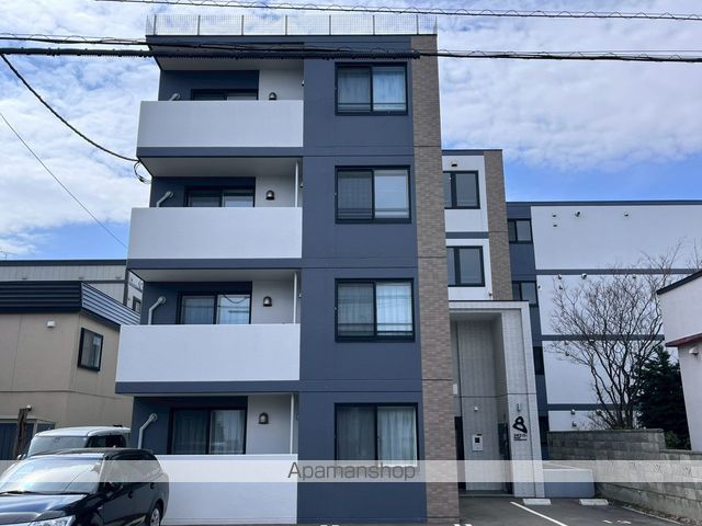 8 3W2HACHI SANWESTNY