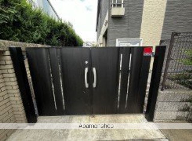 レオパレスサンヴィラージュの玄関写真