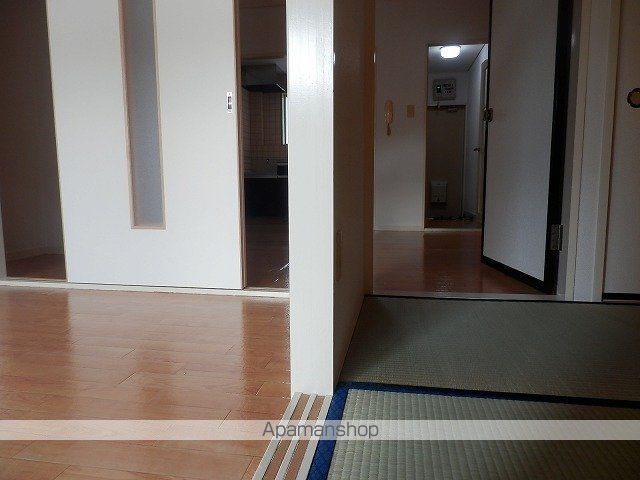 ロイヤルヒルズ高丘の内装写真