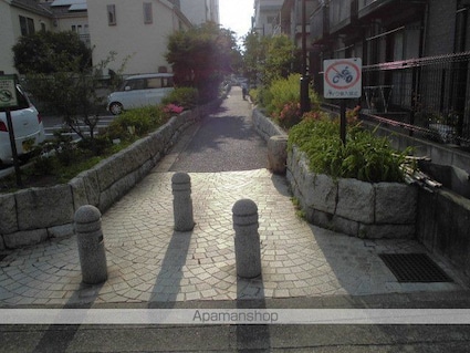 プランドール高円寺南[1K/22.36m2]のエントランス