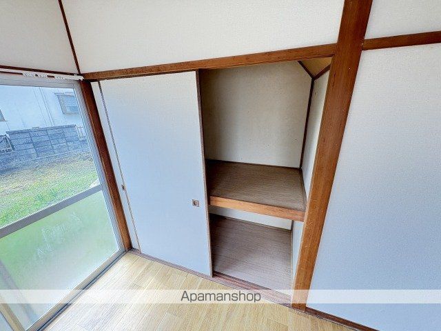 亀山南2丁目戸建ての内装写真