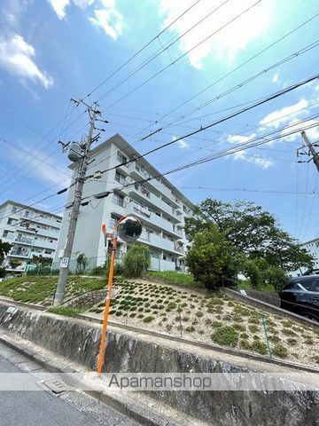 男山第二住宅第103号棟の外観写真