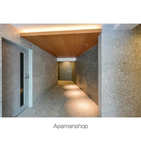 シーズンフラッツ中十条の外観写真