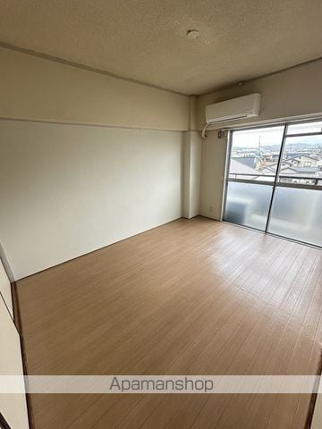 ヴィラナリー川津1号棟の内装写真