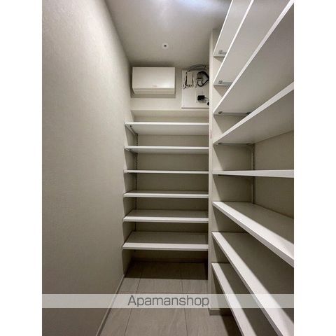 横須賀中央レジデンスの内装写真