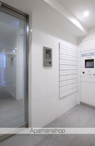 プレミアムキューブ下北沢の玄関写真