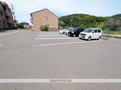 シャルム　Ｂ棟[3LDK/72.11m2]の駐車場