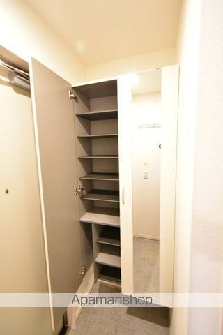 Lotusの内装写真