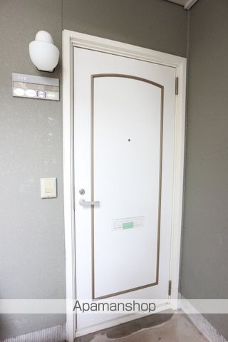ドエルしんでんの玄関写真