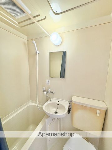 フォースアベニューの内装写真