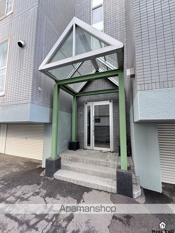 リバティ北郷の玄関写真
