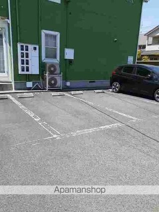 ファミール・ハイムＡ[2DK/46.06m2]の駐車場2