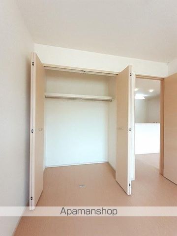 クリスタル Eの内装写真