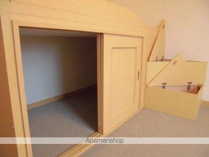 レオネクストグラシューズ[1K/28.02m2]の収納