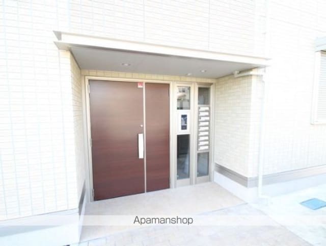 Ｄーｒｏｏｍ西平山Ａ棟[1LDK/33.41m2]のエントランス2