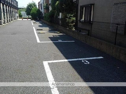 レオパレスボニータドイス[1K/22.35m2]の駐車場