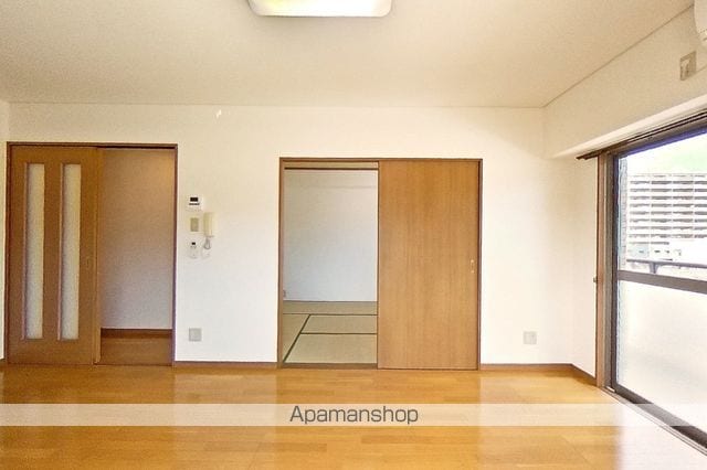 BALCONY8南の丸の内装写真