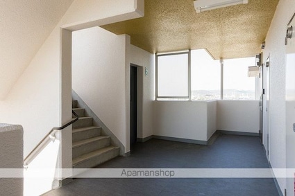 パールマンション手鎌[3LDK/65.34m2]の共用部5