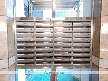 Ｍｏｎｔｐａｒｔｈｅ[2LDK/70.72m2]の共用部2