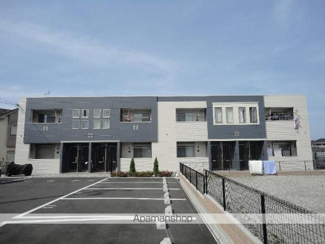 サン・モール松江[2LDK/53.92m2]の駐車場1