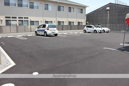 シャーメゾンＴＯＫＩＷＡ[2LDK/54.9m2]の駐車場