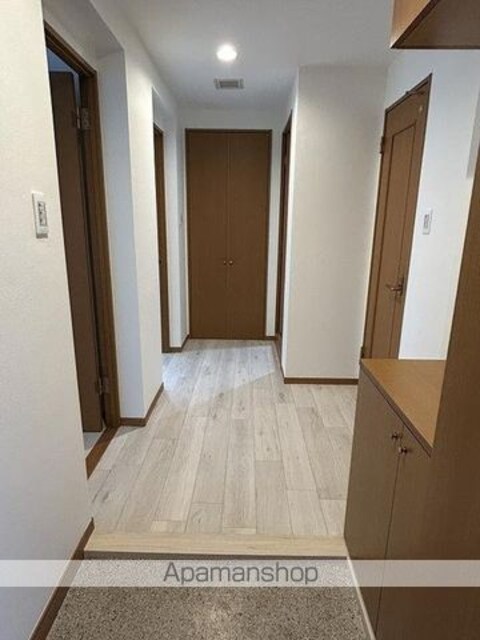 元麻布フォレストプラザⅡ[1LDK/52.35m2]の玄関