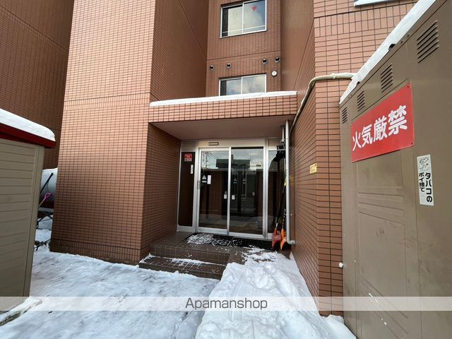 グランコート上野幌の玄関写真