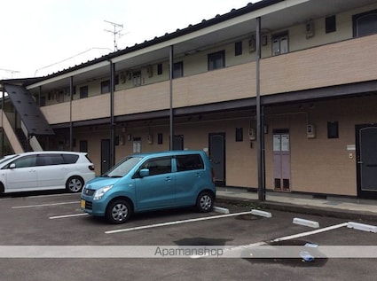 コーポシャルマンⅡ[1K/26.49m2]の駐車場