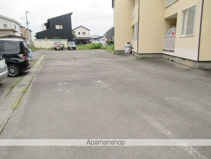 盛岡南ハイツＡ[1DK/34.78m2]の駐車場2