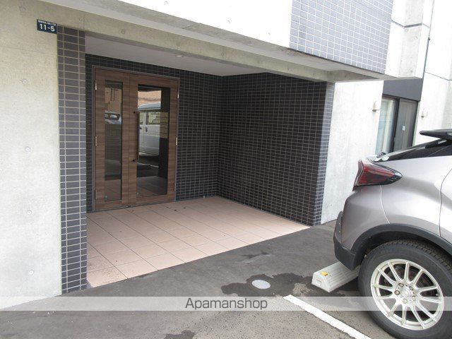 HAL CASA新札幌の玄関写真