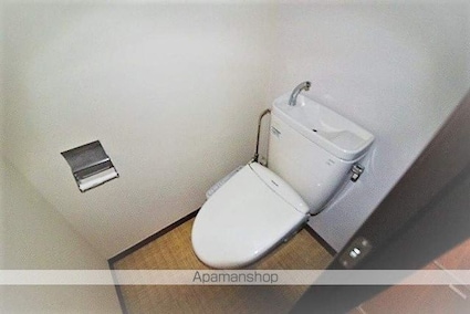 Ａｐａｒｔｍｅｎｔ　三鷹の森[1R/16.7m2]のトイレ
