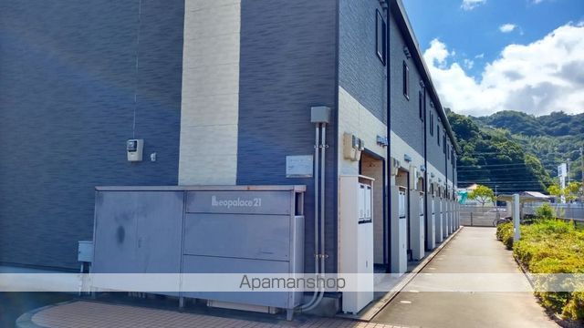 レオパレスみやざきの玄関写真