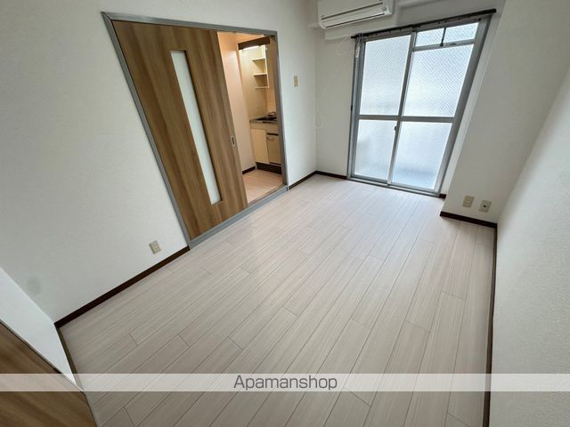 エンゼルハイツ小阪本町の内装写真