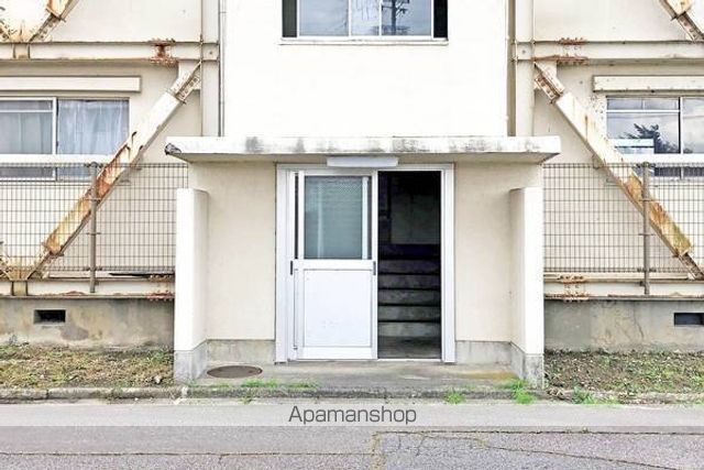 ビレッジハウス福光1号棟の玄関写真