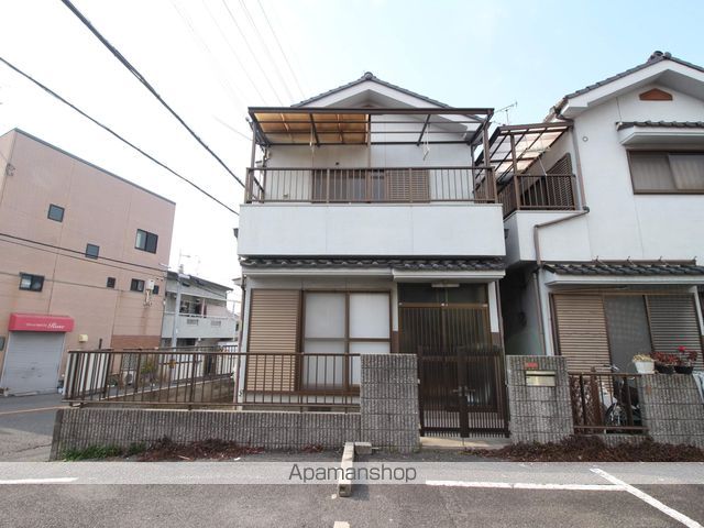 枚方市 2階建 築31年の外観写真