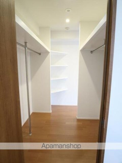 Ｔｈｅ　Ｖｅｒｌｕｘ　Ｔａｋａｎａｗａ[2LDK/70.73m2]の収納