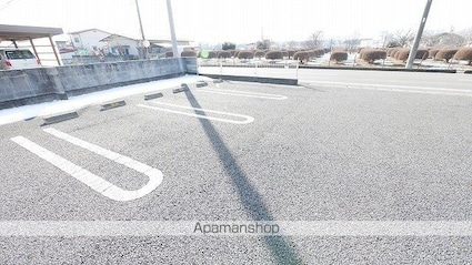 エテルノ・デーア・Ｙ　Ｋ[2LDK/54.85m2]の駐車場
