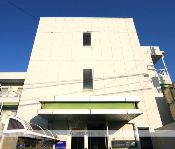 シャーツ石橋の外観写真