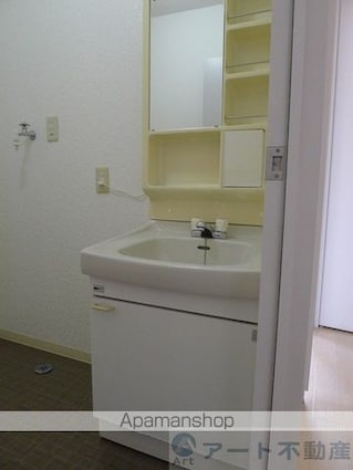 シャトレー安井　Ｂ棟[2LDK/58.79m2]の洗面所