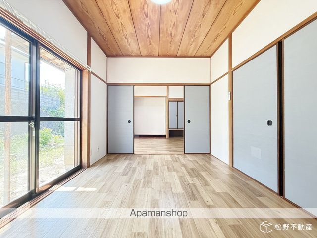 牟礼町原 西川借家の内装写真