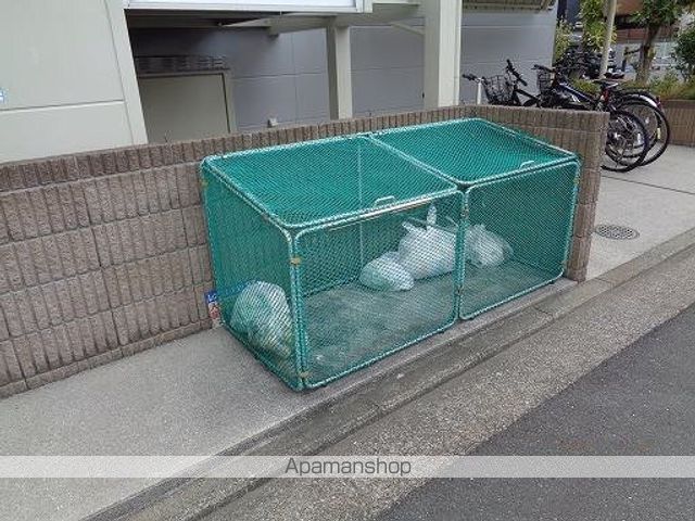 レオパレスプランタンの玄関写真