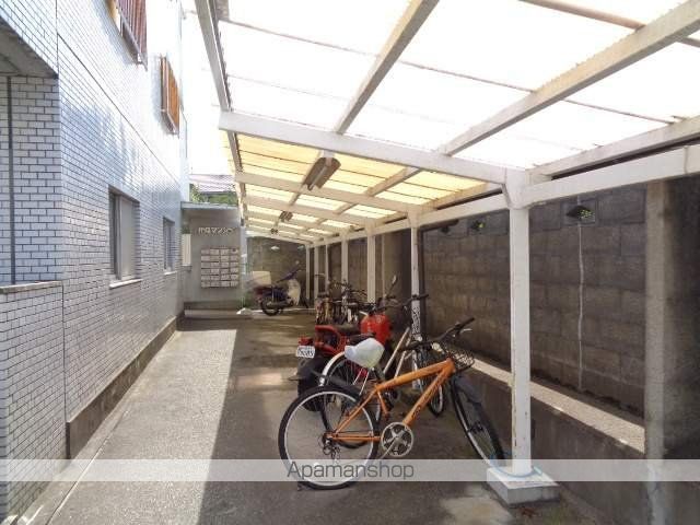 伊藤マンションの玄関写真