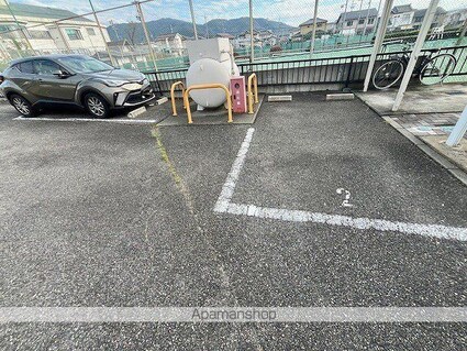 レオパレスかりがね[1K/21.65m2]の駐車場1