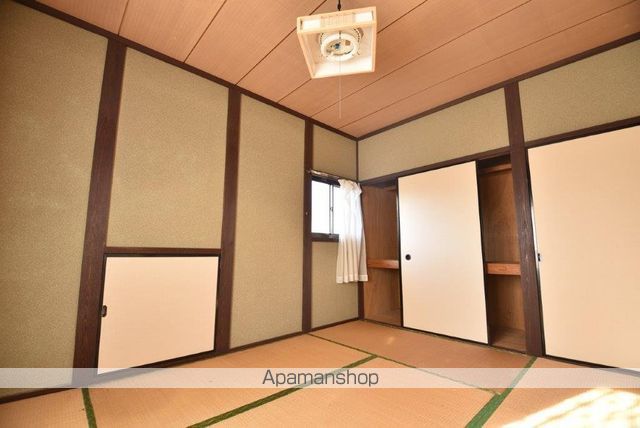 安芸高田市 2階建 築53年の内装写真