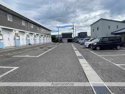 レオパレスＡｒｃｅｎｃｉｅｌ[1K/26.08m2]の駐車場1