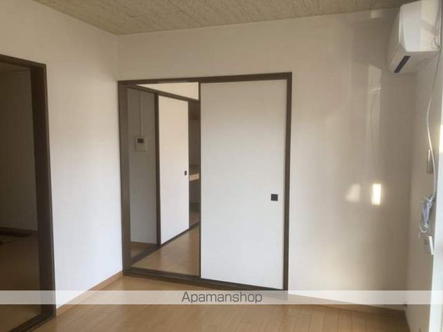 シャトル日和屋の内装写真