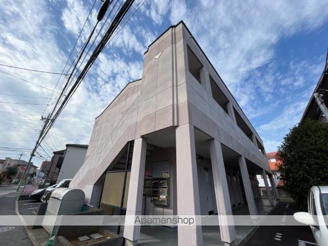 ピアリープレイスの玄関写真