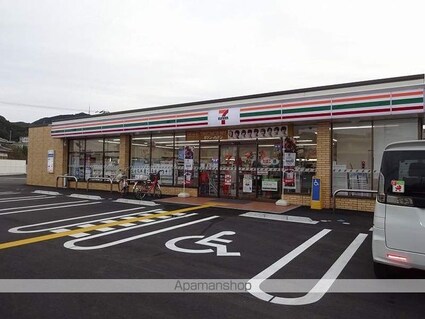 高知県高知市鴨部２丁目[3LDK/70.44m2]の周辺7